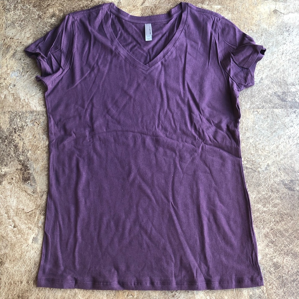 Basic V Neck Tee